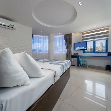 Chill Box Premier- Beach Hotel Da Nang Bagian luar foto